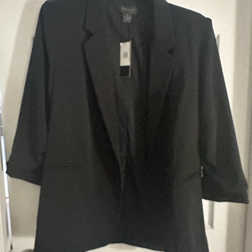 Gracia Women's Black Blazer